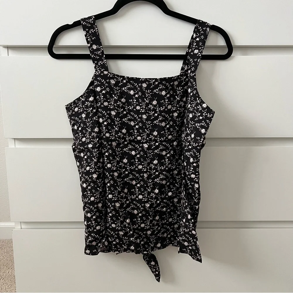 💗BOBEAU Front Tie Ruffle Button Tank - Picture 8 of 11